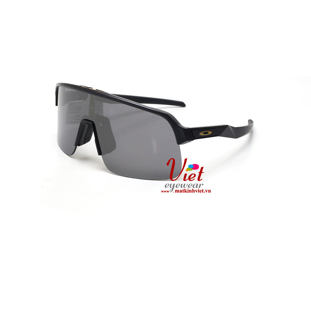 Kính mát Oakley OO9496 12